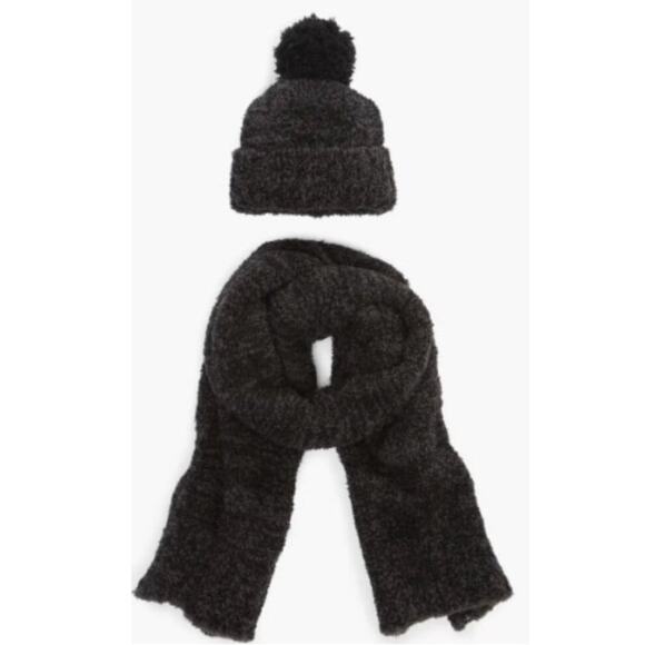 NWT Barefoot Dreams CozyChic Pom Pom Beanie & Scarf Set Carbon Black - Picture 2 of 6